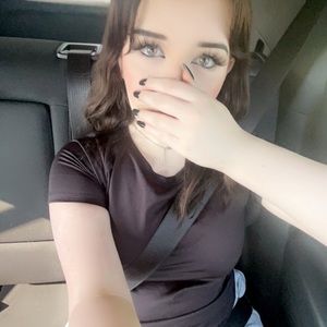 Meet your Posher, Leah